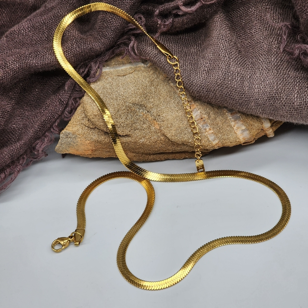 Designer Dea Dia Herringbone Necklace 14kt Gold plated Flat Chain - Picture 7 of 15